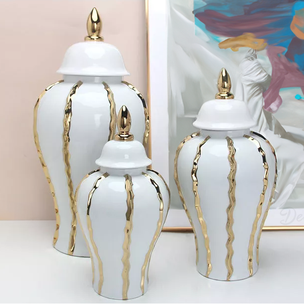 Banda White Vase or Ginger Jar with Gold or Silver Detail debelleo