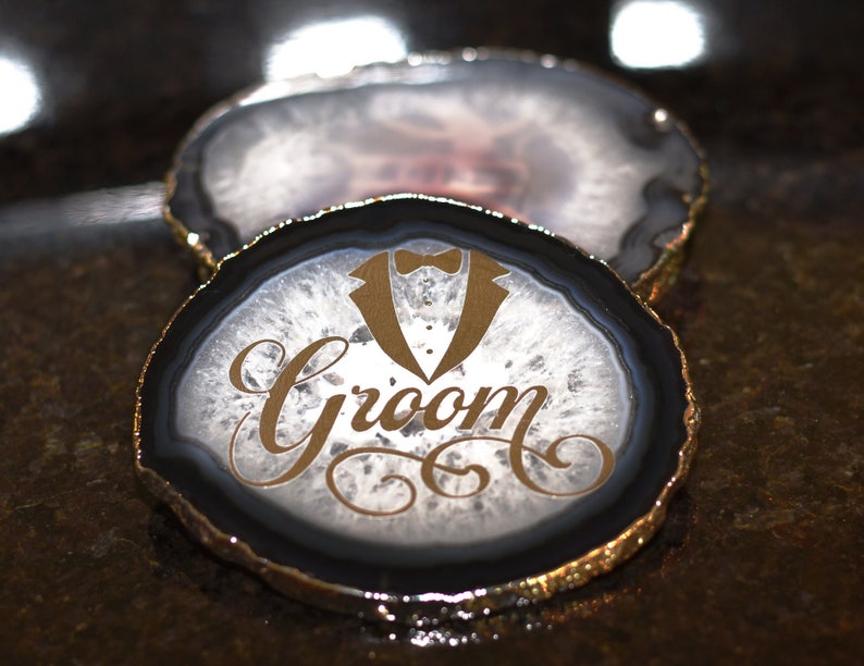 Posavasos de geoda de ágata negra de corte natural con borde chapado en oro o plata